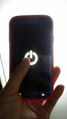 Скриншот приложения Simple Flashlight - №5