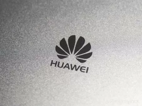 Трамп отменит санкции против Huawei